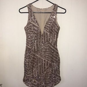 Gold sequined party dress!